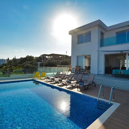 Kono Provoles - Luxury 4 Bedroom With Stunning Panoramic Sea Views Villa Protaras