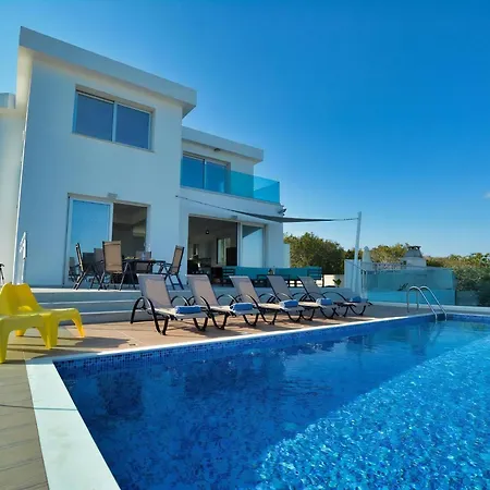 Kono Provoles - Luxury 4 Bedroom With Stunning Panoramic Sea Views Villa Protaras