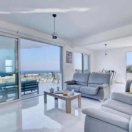 Kono Provoles - Luxury 4 Bedroom With Stunning Panoramic Sea Views
