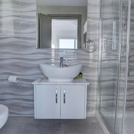 Kono Provoles - Luxury 4 Bedroom With Stunning Panoramic Sea Views פרוטאראס
