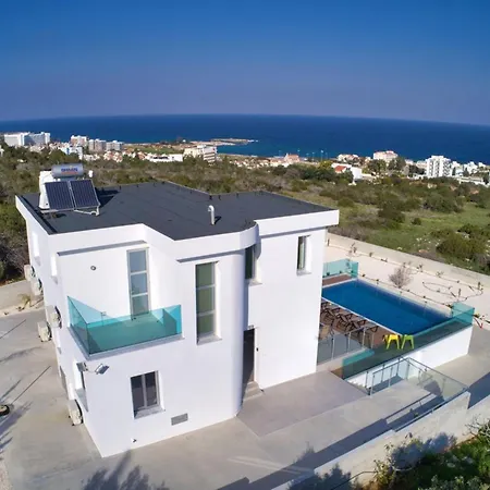Villa Kono Provoles - Luxury 4 Bedroom With Stunning Panoramic Sea Views Protaras