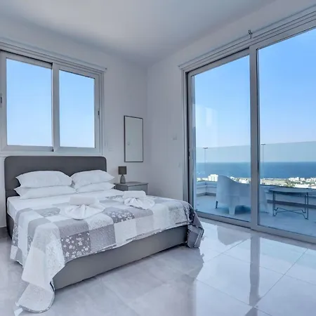 Kono Provoles - Luxury 4 Bedroom With Stunning Panoramic Sea Views *