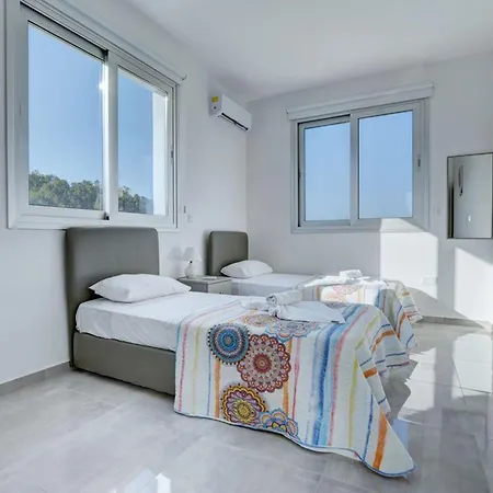 Kono Provoles - Luxury 4 Bedroom With Stunning Panoramic 别墅 *