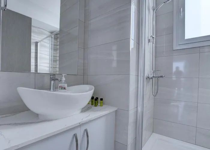 Kono Provoles - Luxury 4 Bedroom With Stunning Panoramic Вилла