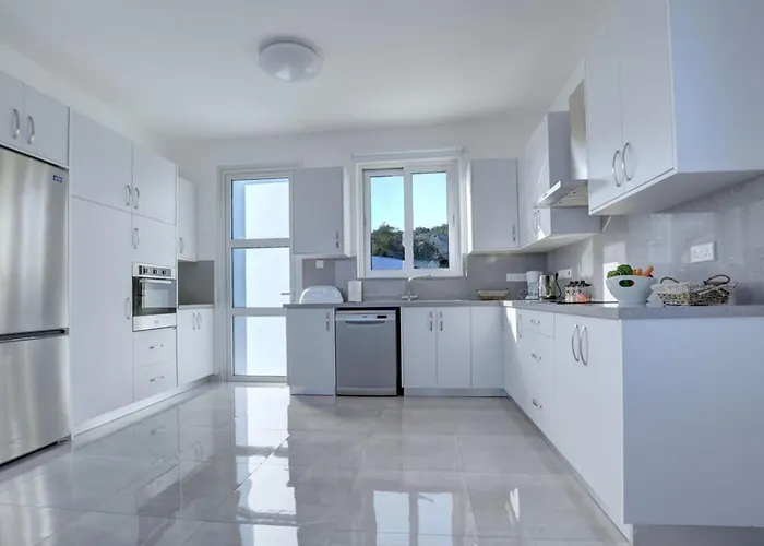 Kono Provoles - Luxury 4 Bedroom With Stunning Panoramic Вилла