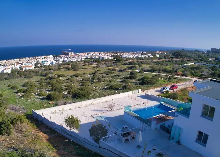 Kono Provoles - Luxury 4 Bedroom With Stunning Panoramic Вилла *