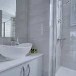 Kono Provoles - Luxury 4 Bedroom With Stunning Panoramic Вилла
